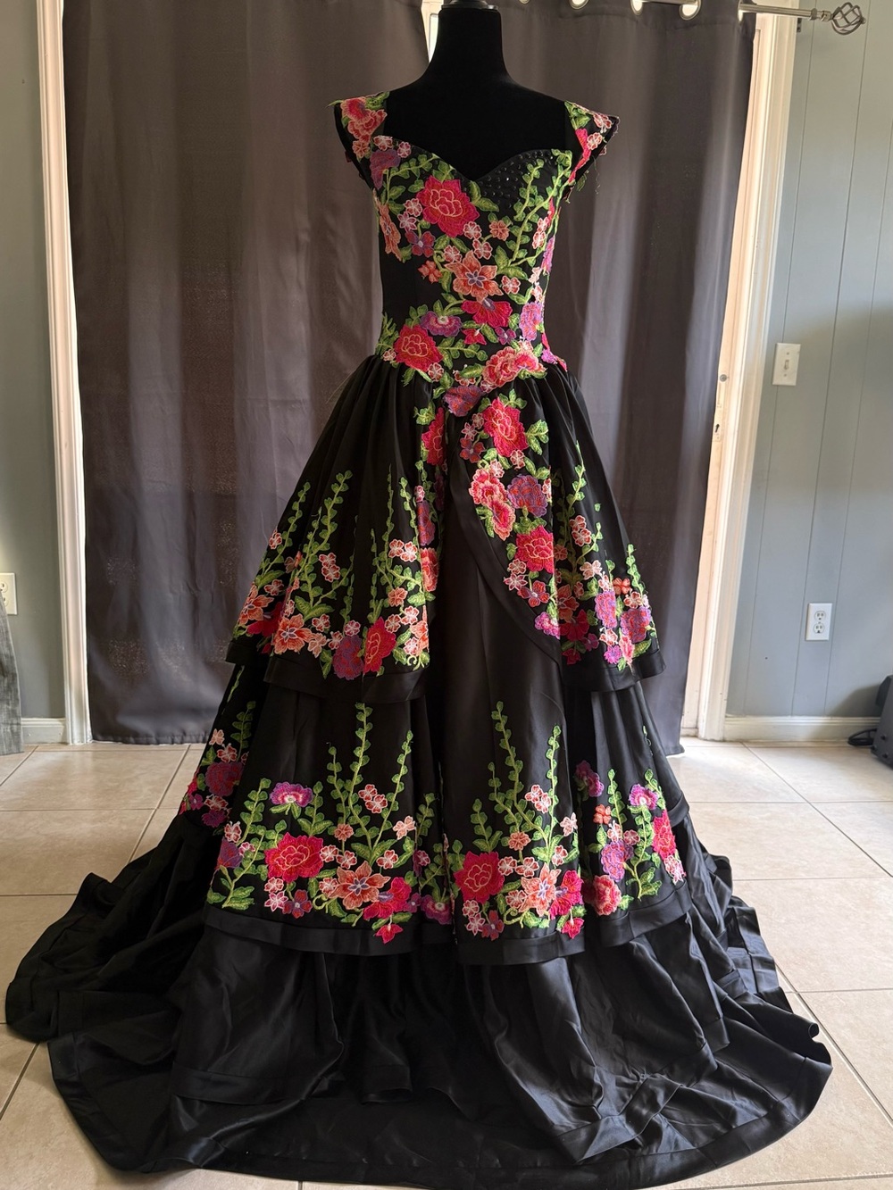 Black Floral Embroidered quinceañera - Romantic Fit-and-Flare